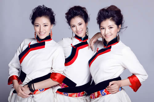 2010年雪莲三姐妹组合获得cctv青年歌手大赛原生